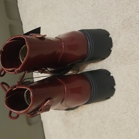 GBG Los Angeles wine booties. NEW. Size 7 - Picture 2 of 7